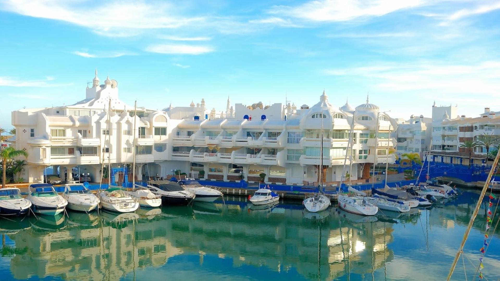 Comfy And Cozy Stay Piscis Benalmadena Bagian luar foto