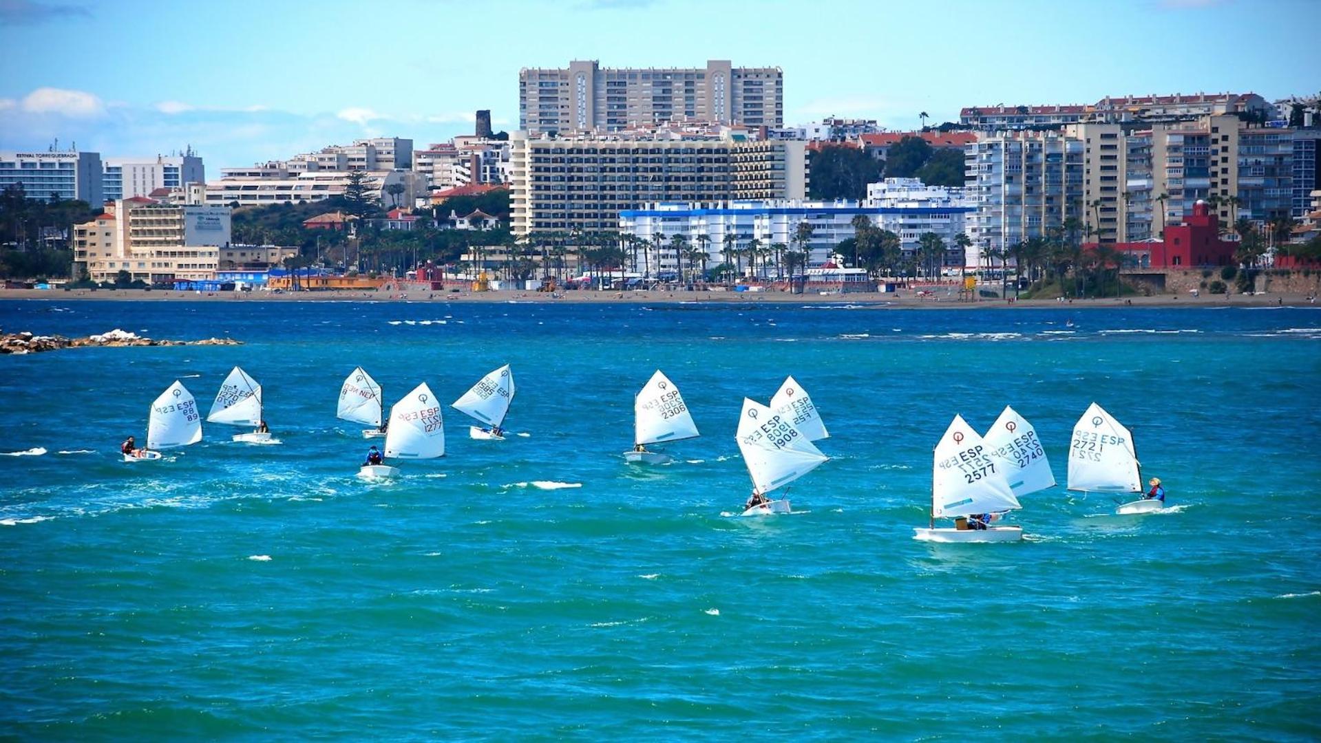 Comfy And Cozy Stay Piscis Benalmadena Bagian luar foto