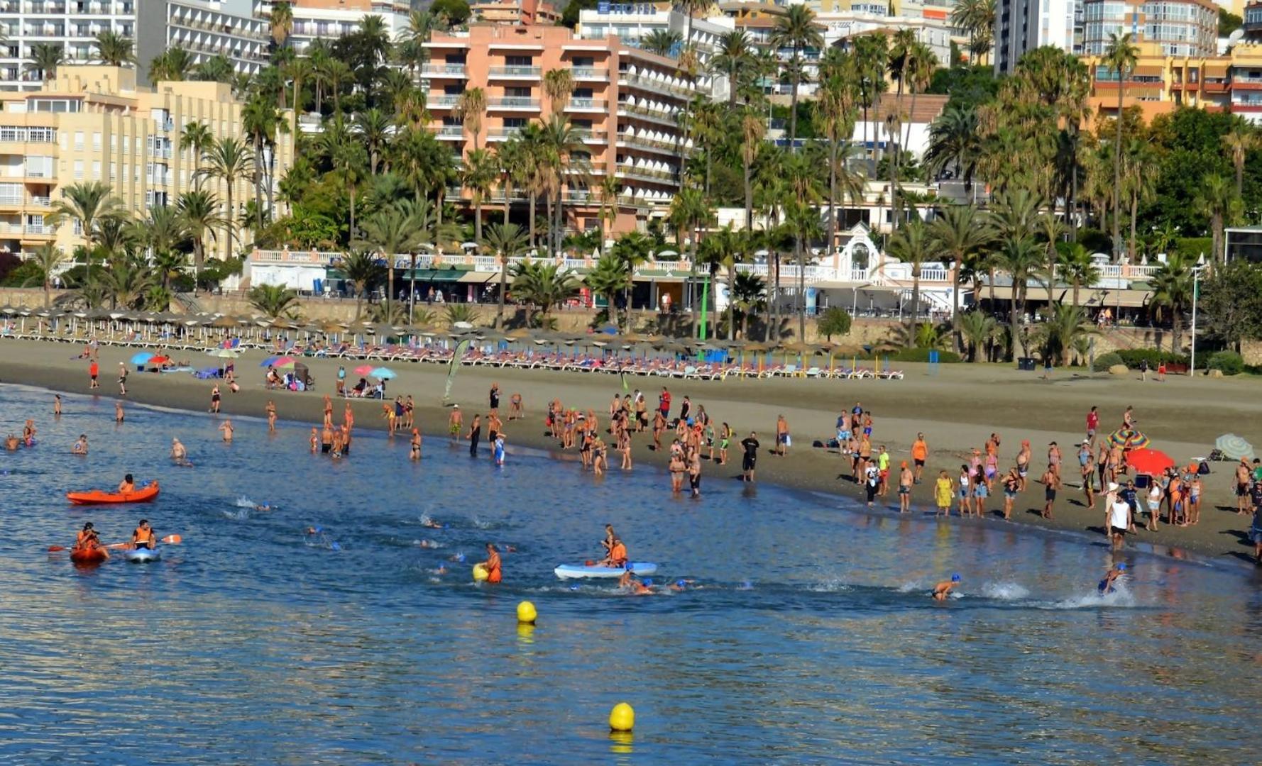 Comfy And Cozy Stay Piscis Benalmadena Bagian luar foto